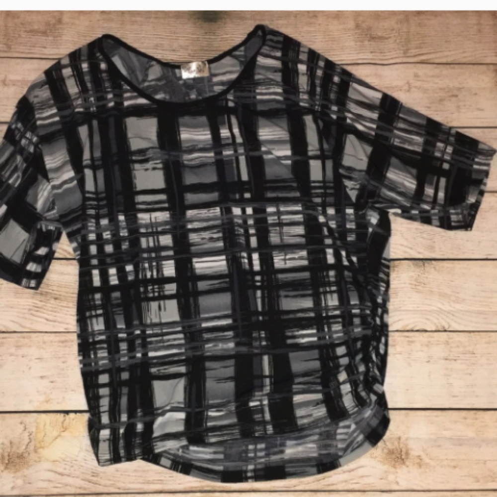 Womens shirt size L
